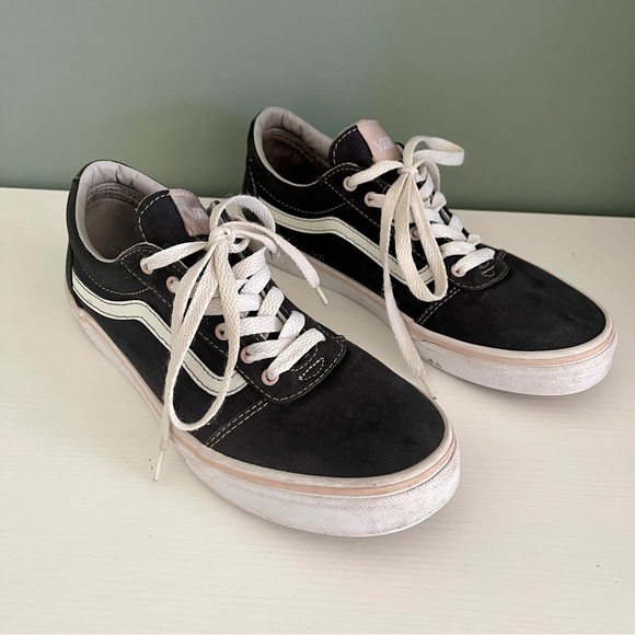 Vans Big Girls Ward Sneaker Size 6 (Women’s 8) Black/Pink - Picture 7 of 7